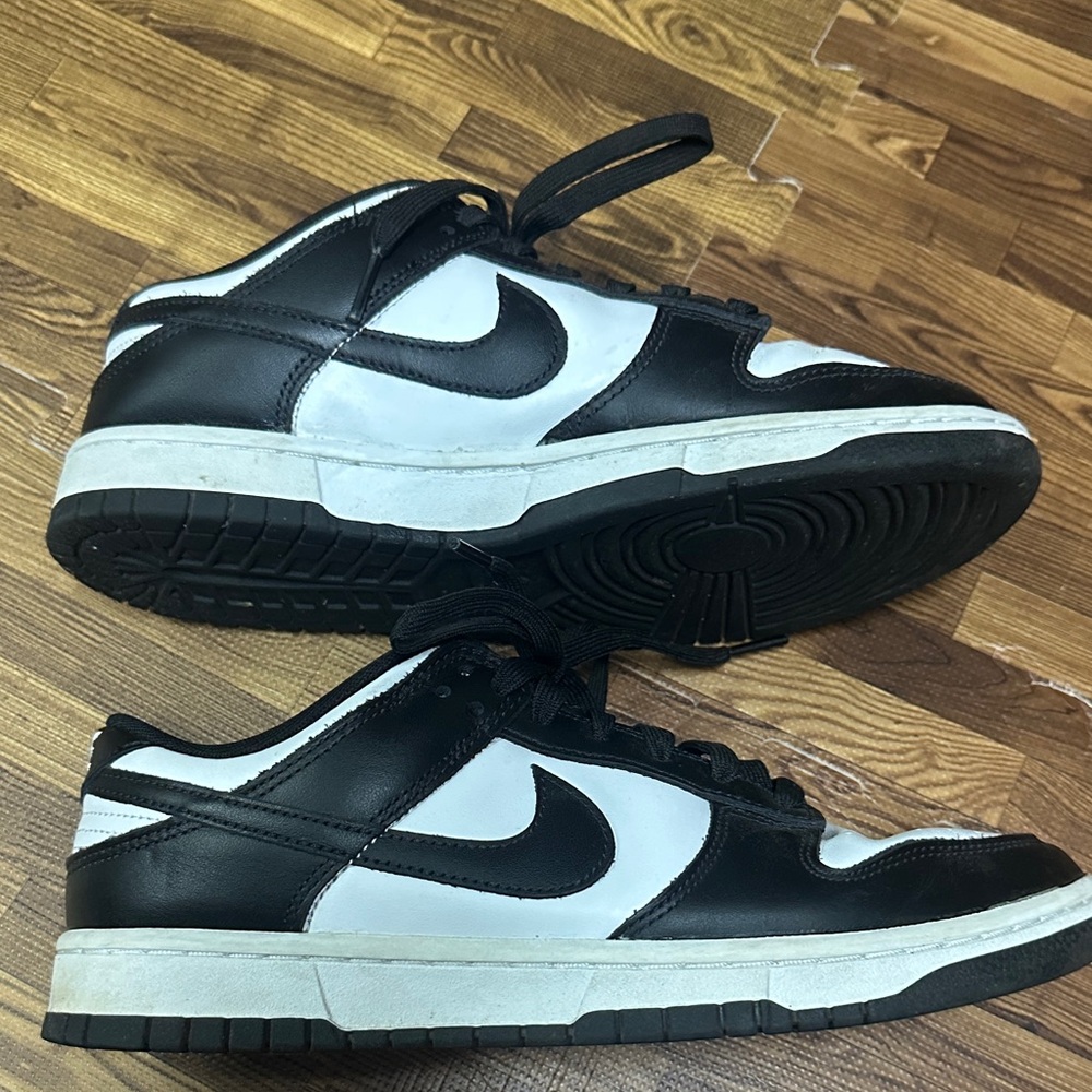 Nike Dunk Lows - Picture 3 of 5